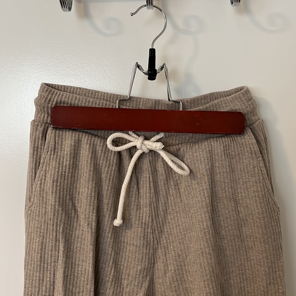 Kotn Sweatpants - Picture 3 of 4